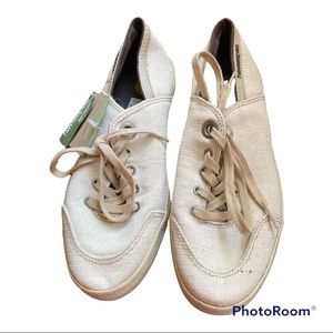 New with tags havaianas casual tennis shoes